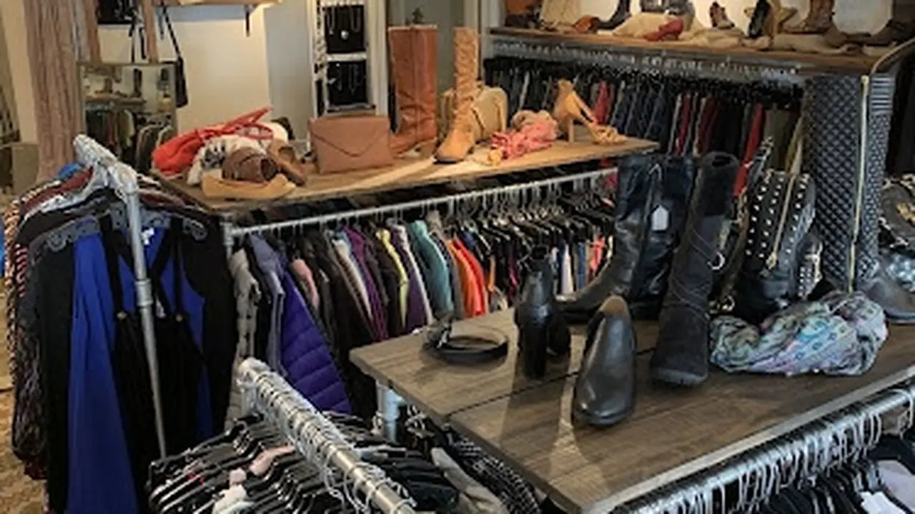 Consignment store in Incline Village, Nevada: Karma Tahoe