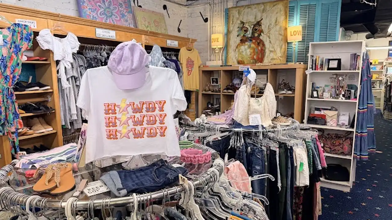 Consignment store in Matthews, North Carolina: Karrousel Kids