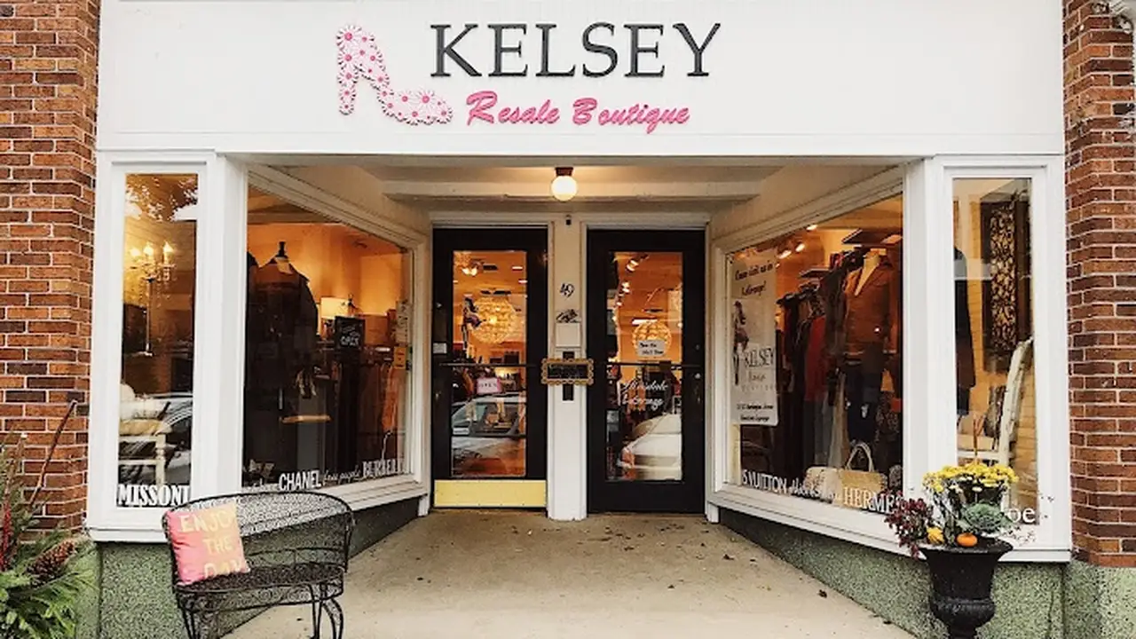 Consignment store in Hinsdale, Illinois: Kelsey Resale Boutique