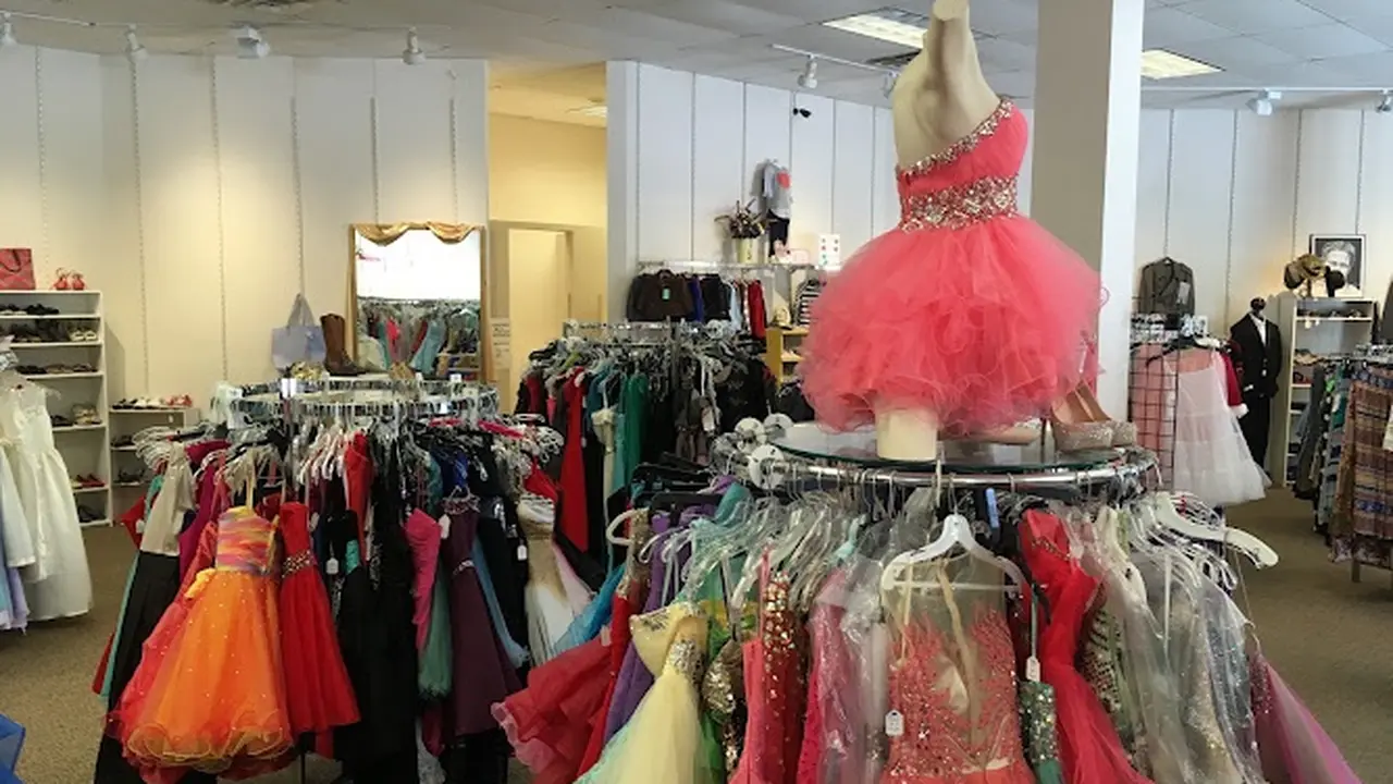 Consignment store in Benton, Arkansas: Key Elements Resale Formals & Gowns
