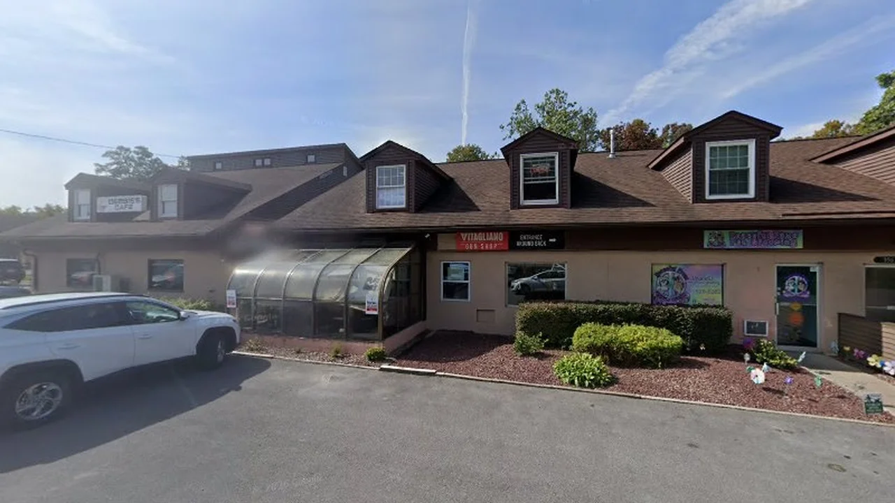 Consignment store in New Hartford, New York: Kidding Around