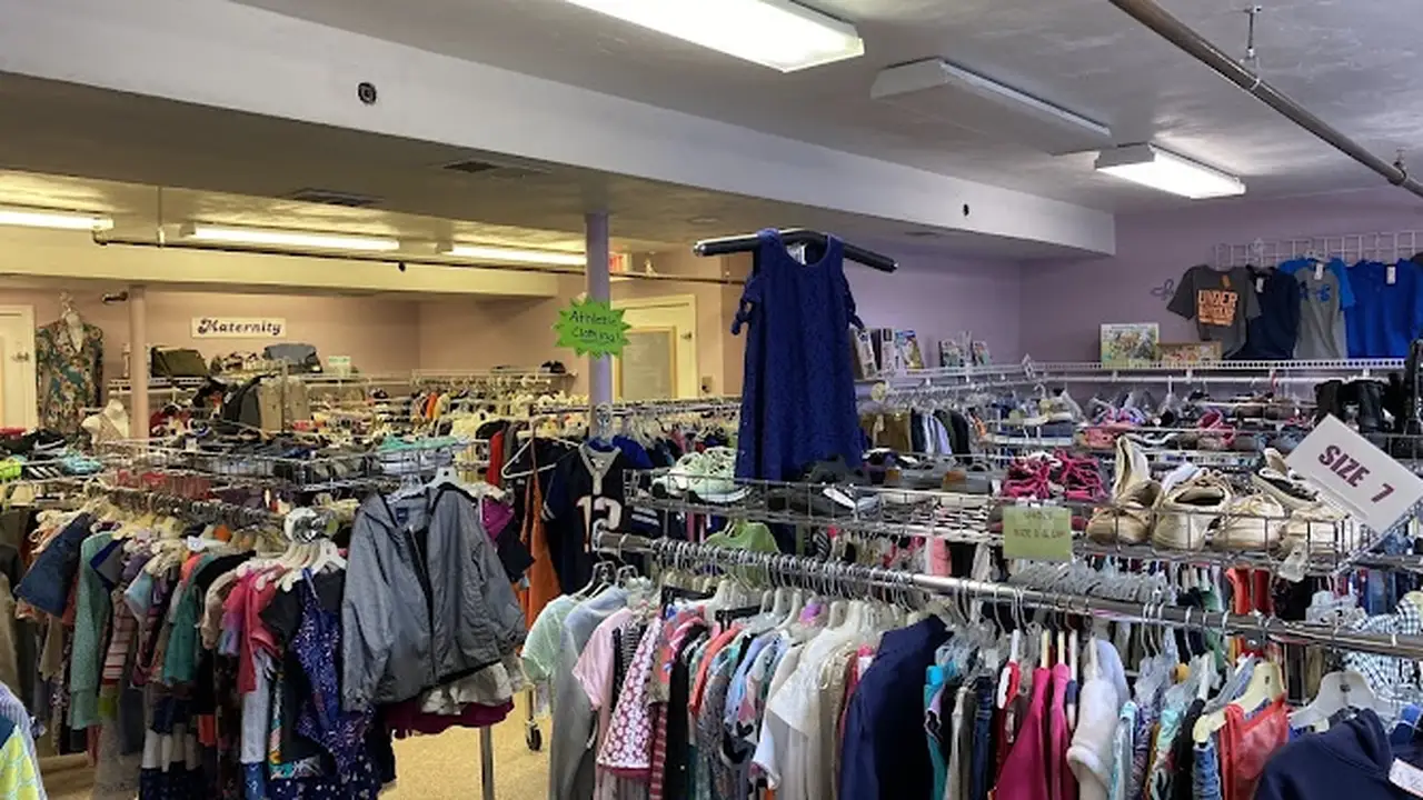 Consignment store in Pembroke, Massachusetts: Kids Closet