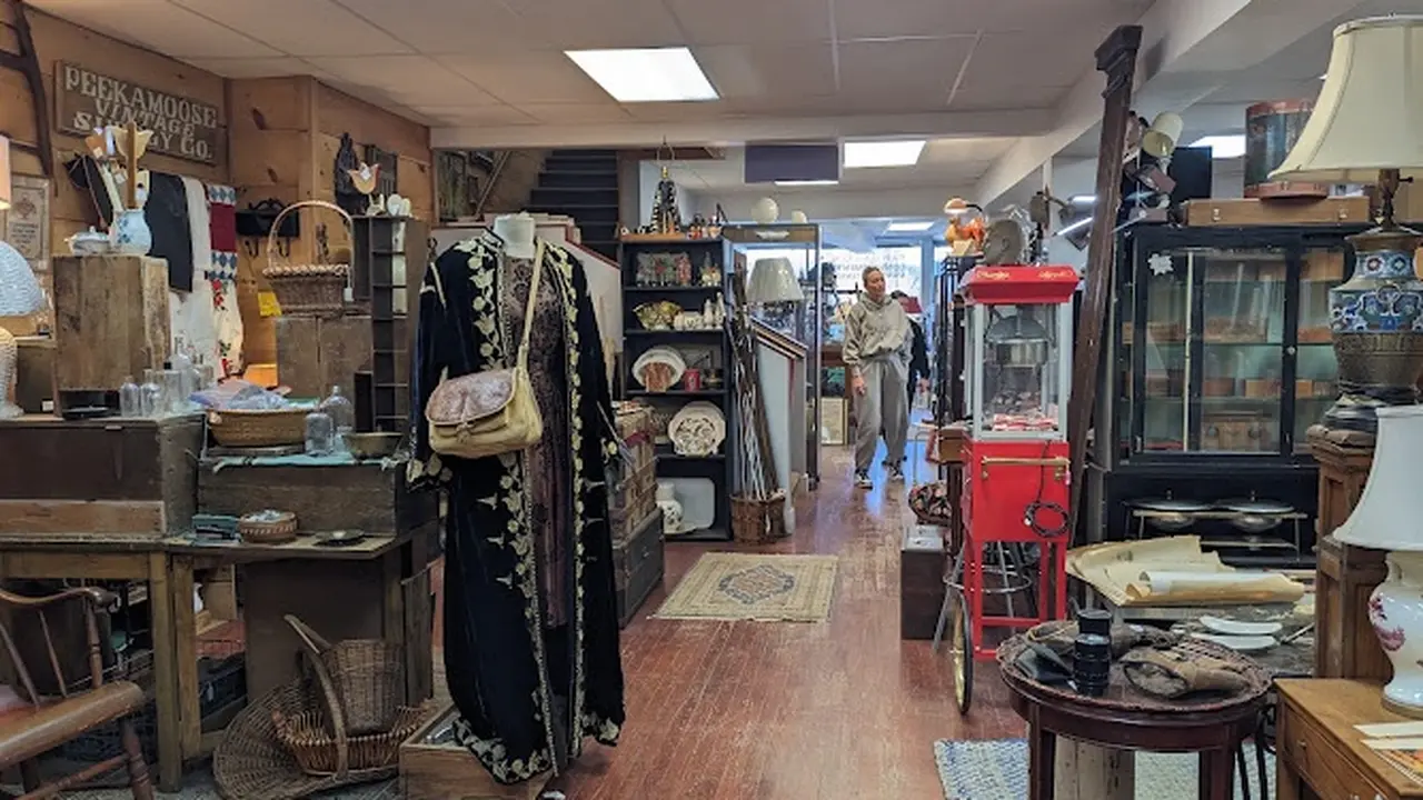 Consignment store in Kingston, New York: Kingston Consignments