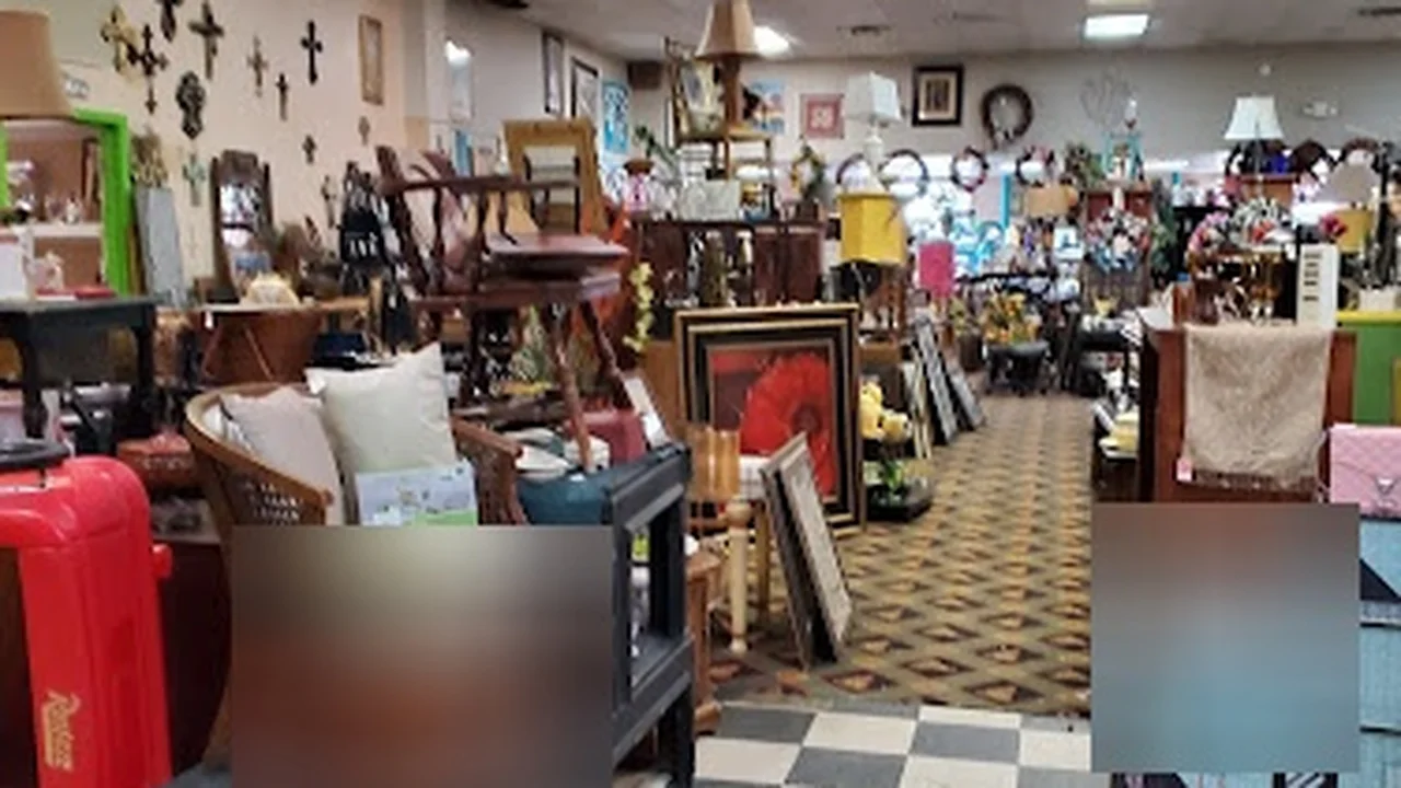 Consignment store in Wiggins, Mississippi: Kloze Klozet