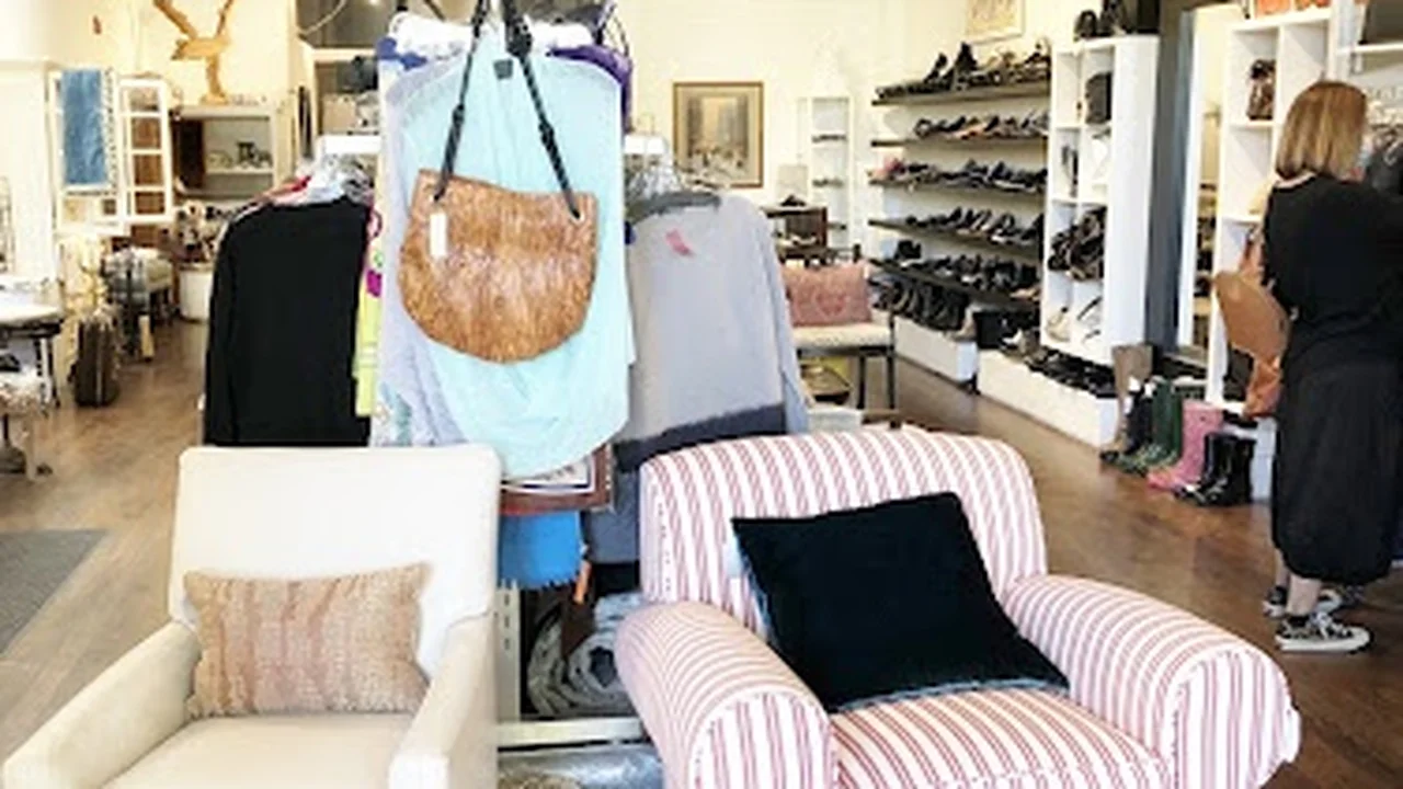 Consignment store in Winnetka, Illinois: KMK Luxury Consignment