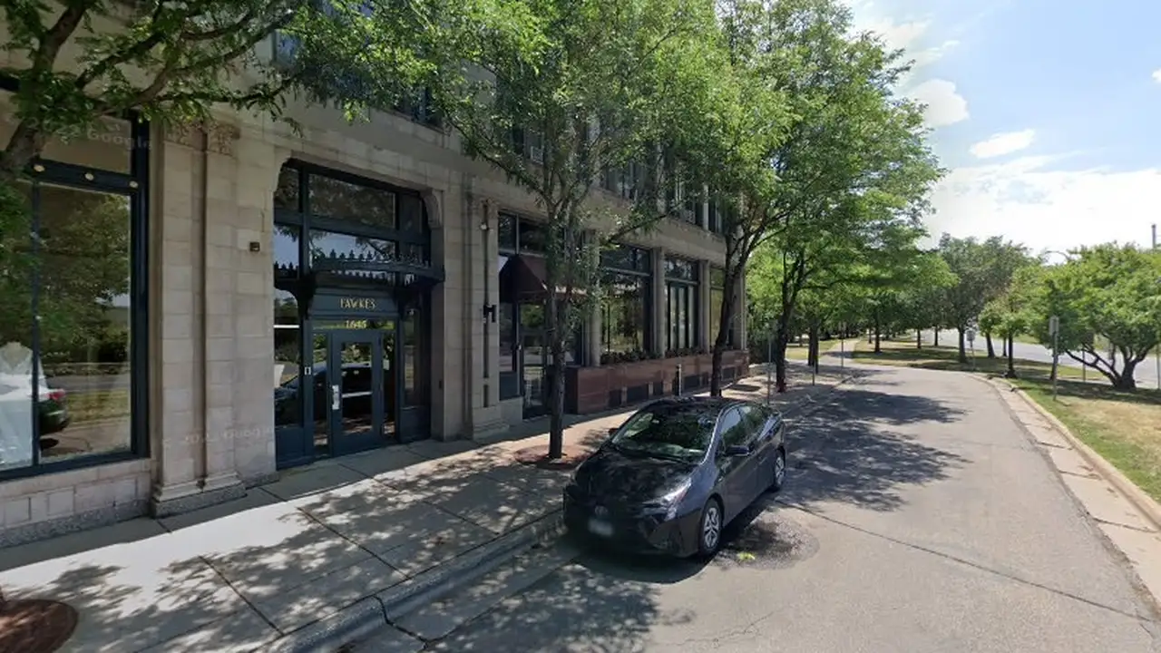 Consignment store in Minneapolis, Minnesota: L'Histoire