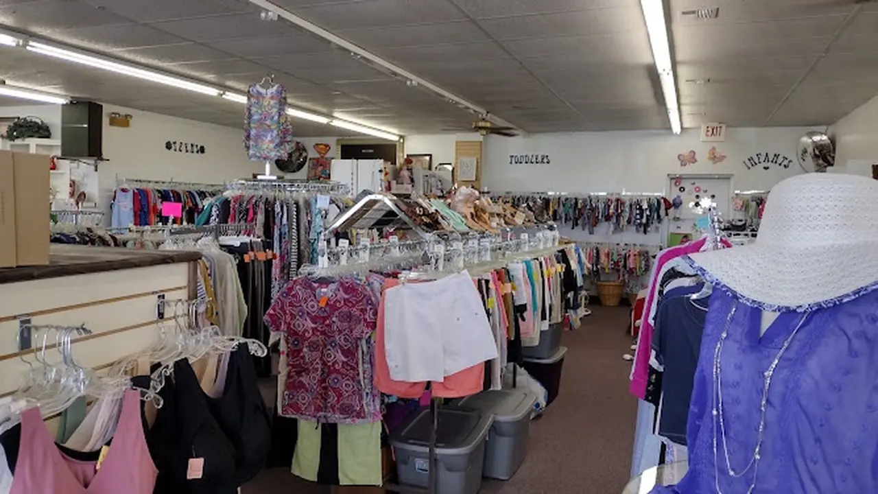 Consignment store in Ozark, Missouri: La Boutique