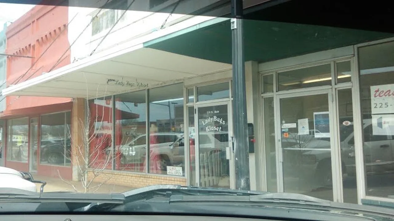 Consignment store in Elk City, Oklahoma: Lady Bugs Kloset Consignment
