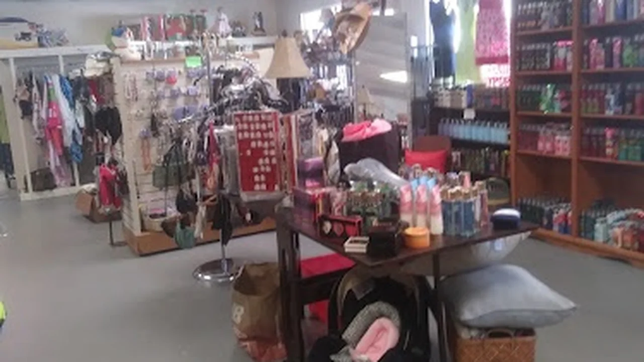 Consignment store in Macclenny, Florida: Ladybug Consignment Shoppe