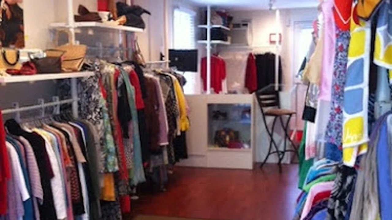 Consignment store in Wellesley, Massachusetts: élan Fine Consignment
