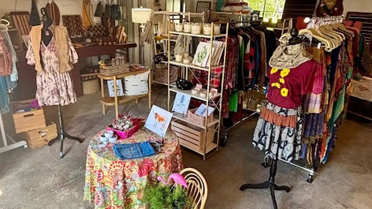 Consignment store in Dripping Springs, Texas: Laudrey Rose