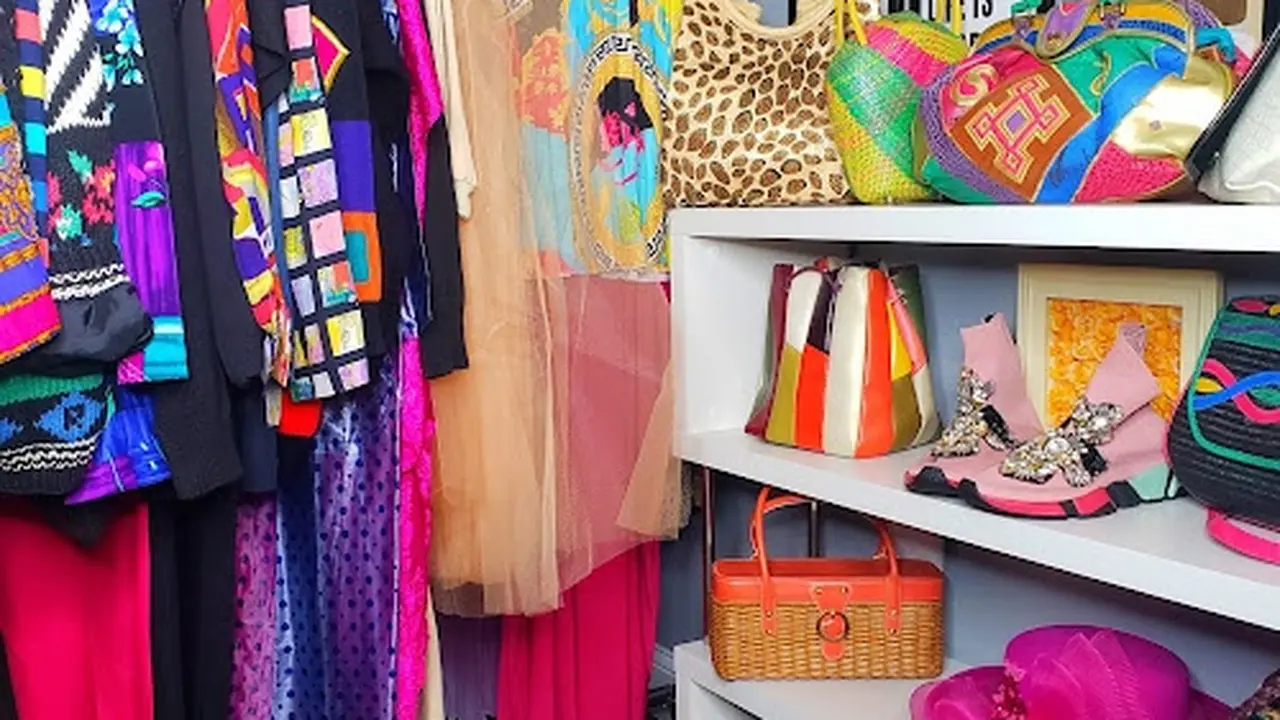 Consignment store in Charlotte, North Carolina: Le'Fab Collections