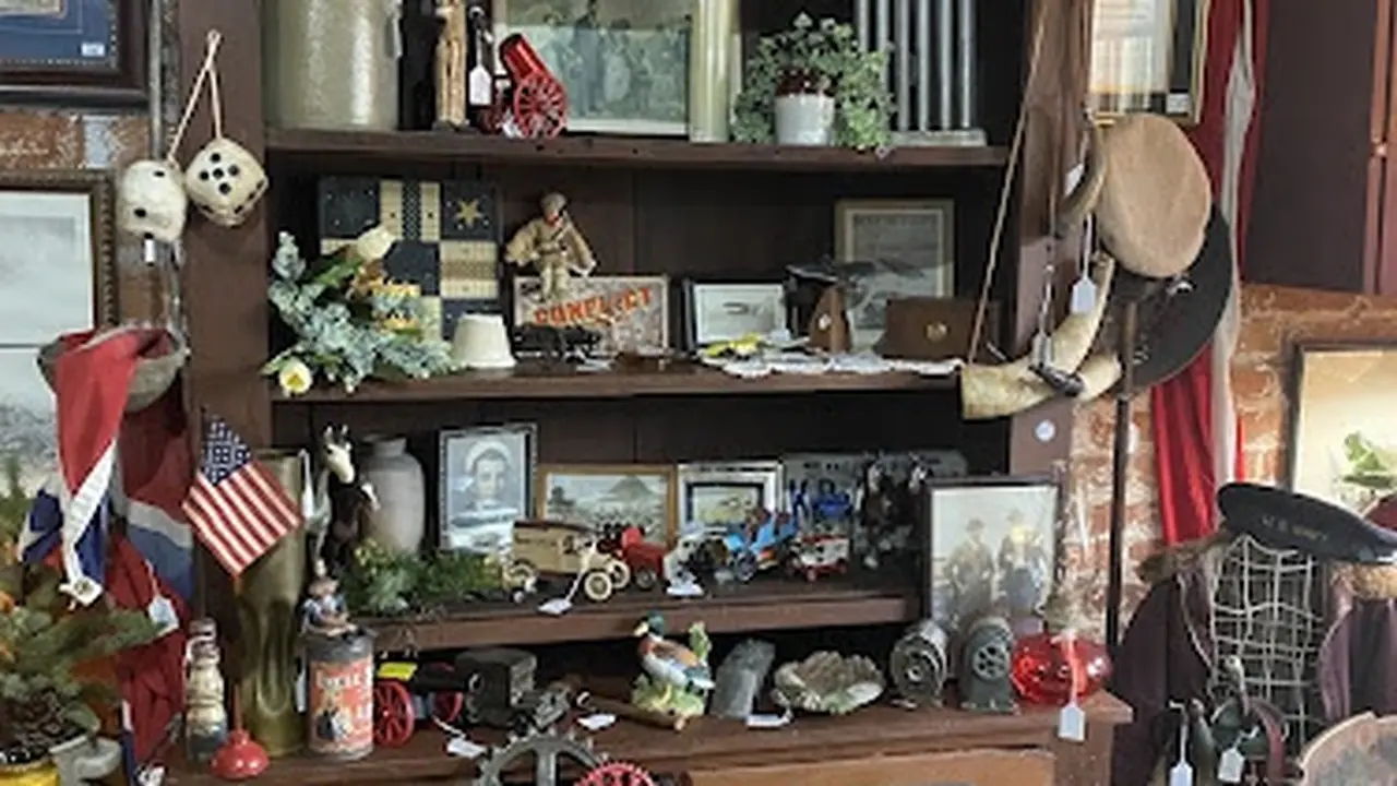 Consignment store in Hagerstown, Maryland: Lehmans Mill