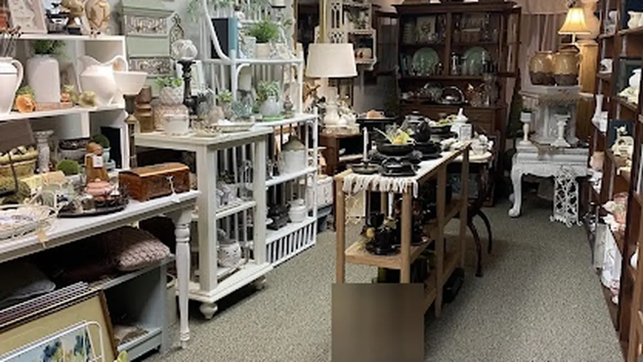 Consignment store in Castle Shannon, Pennsylvania: Likely Treasures ON THE BLVD.