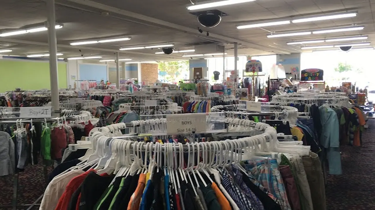 Consignment store in Dunn, North Carolina: Lillypads Boutique