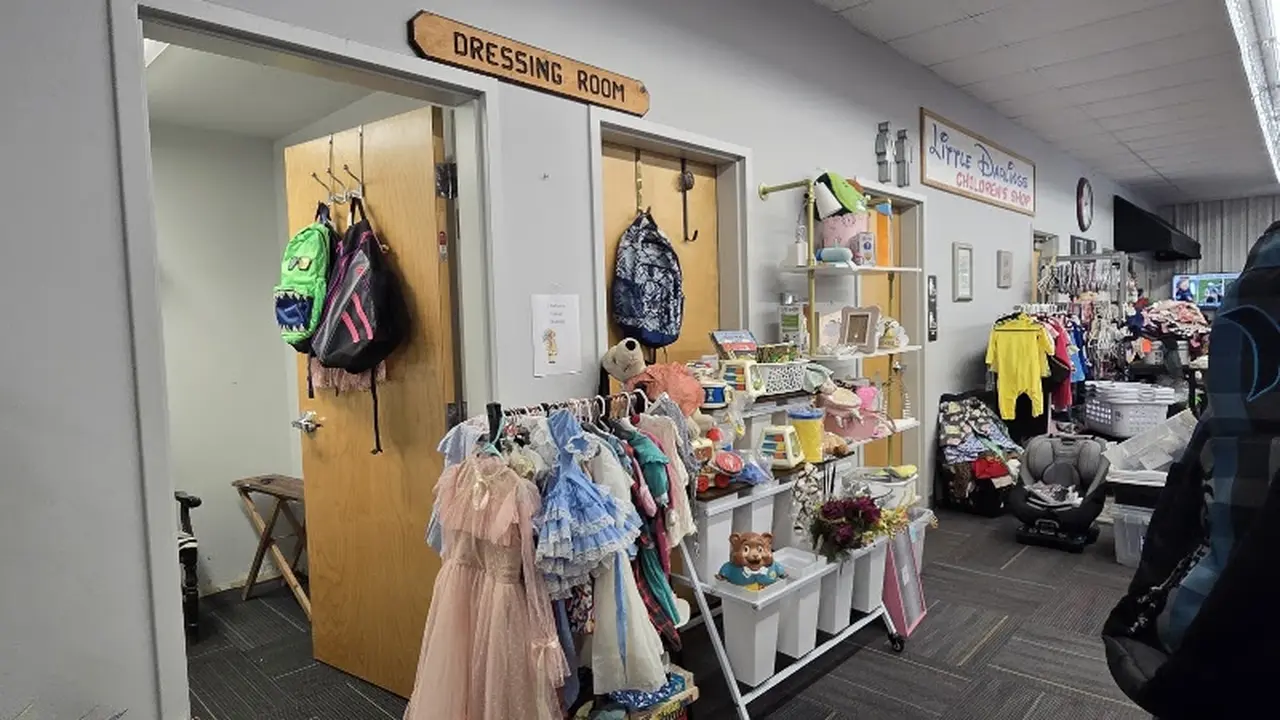 Consignment store in Bentonville, Arkansas: Little Darlings
