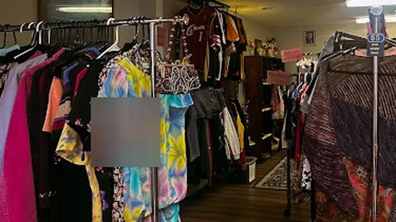 Consignment store in Berea, Ohio: Little Gypsy Boutique