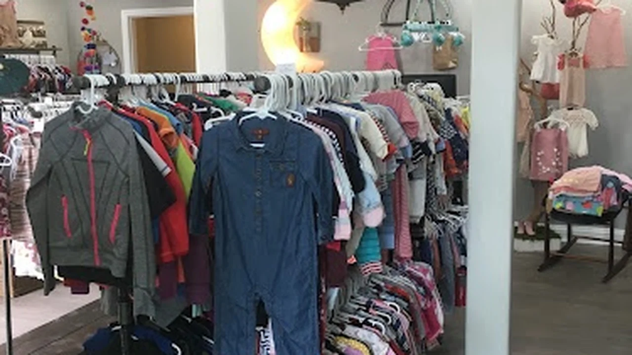 Consignment store in La Jolla, California: Little Love