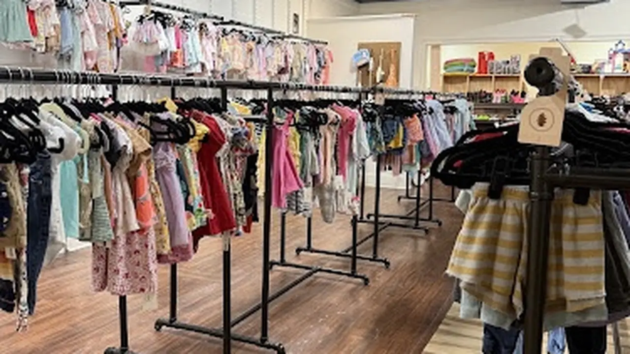Consignment store in Wake Forest, North Carolina: Little Oak Collective