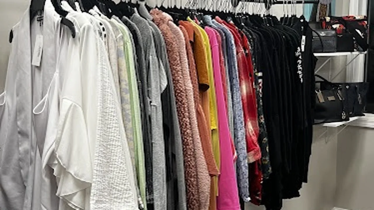 Consignment store in Covington, Georgia: LookA YoU Luxury Consignment
