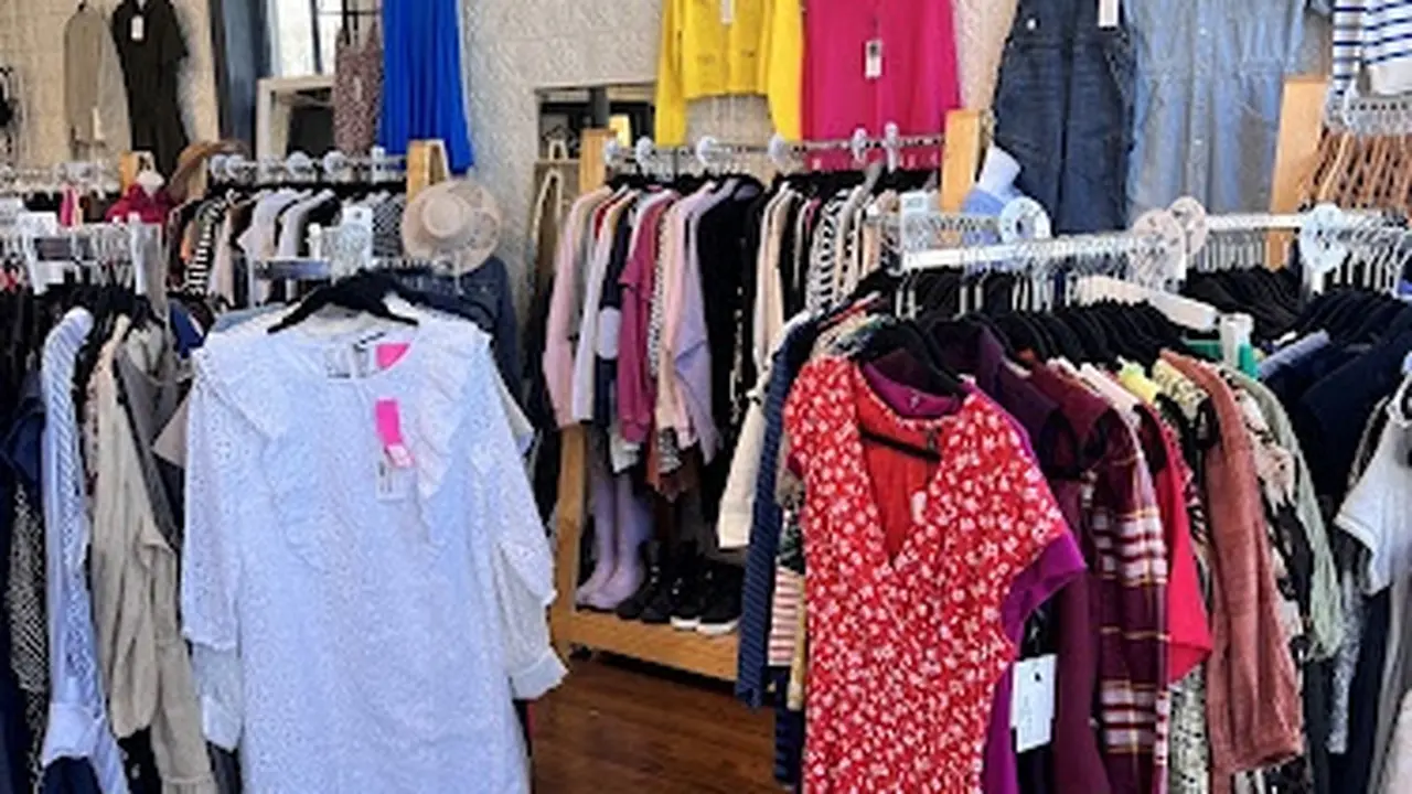 Consignment store in Fish Creek, Wisconsin: Love Letter Door County