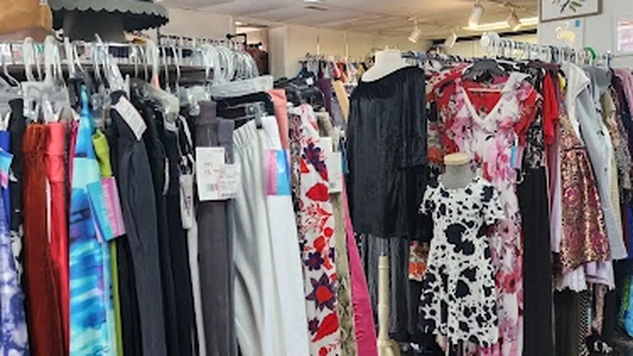 Consignment store in Hamilton, Alabama: Lula's Belles Boutique
