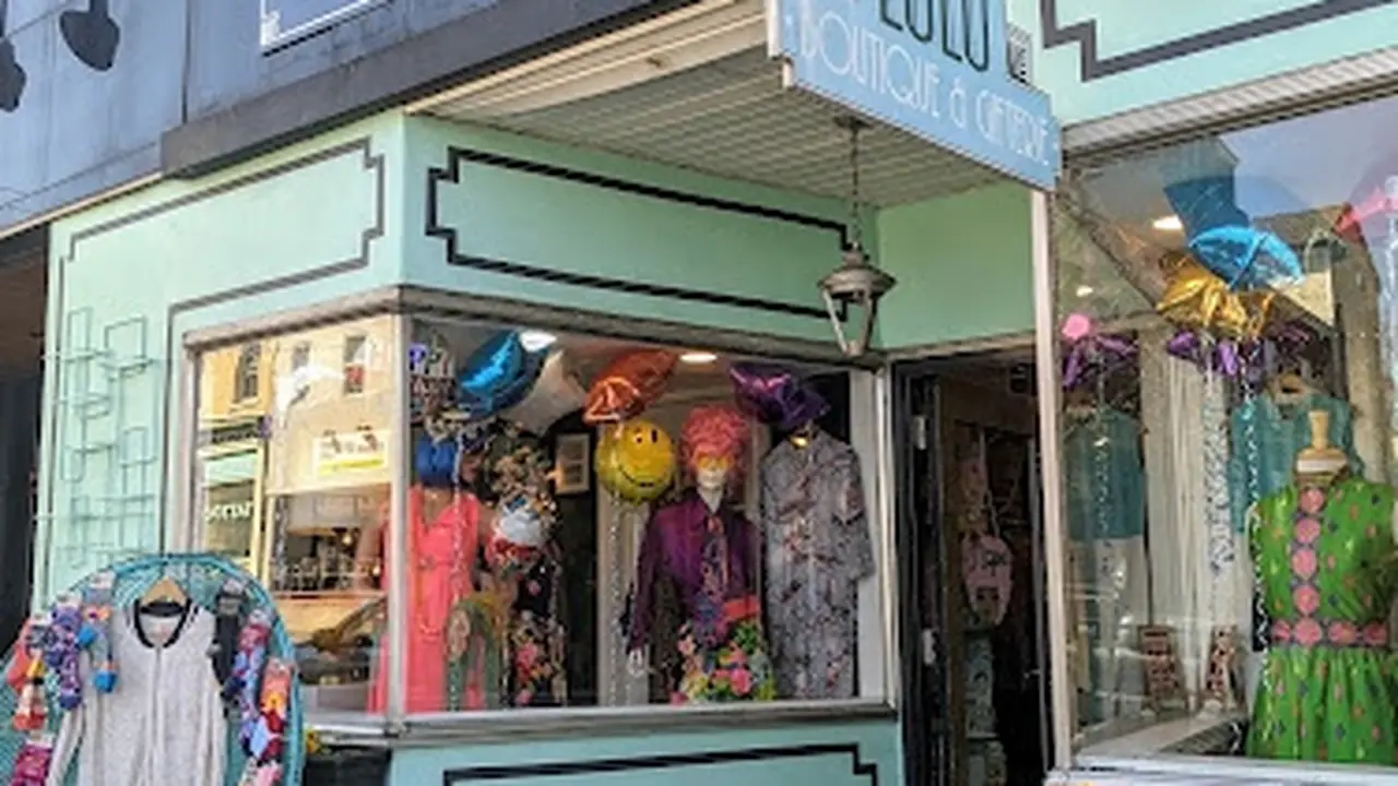 Consignment store in Phoenixville, Pennsylvania: LuLu Boutique & Gifterie