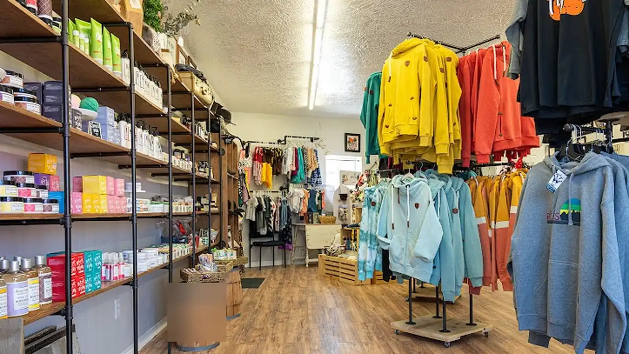 Consignment store in Rock Springs, Wyoming: Mack & Co Boutique