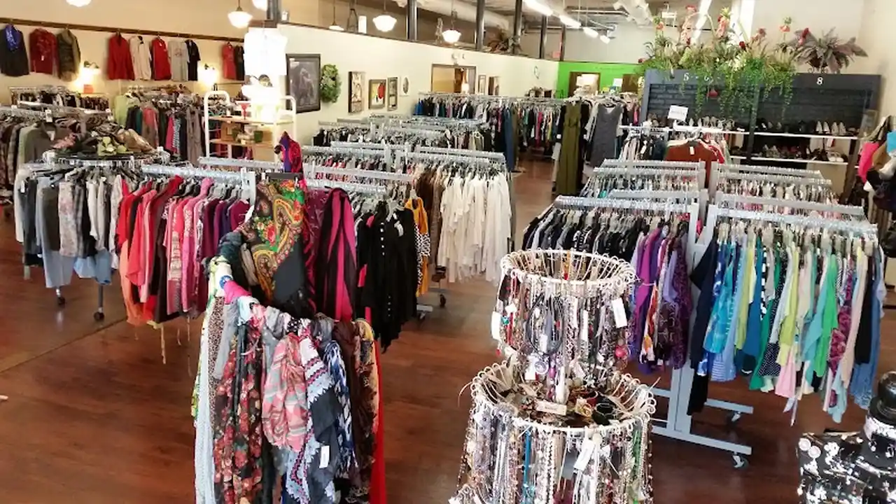 Consignment store in Plymouth, Wisconsin: Maggie’s Closet