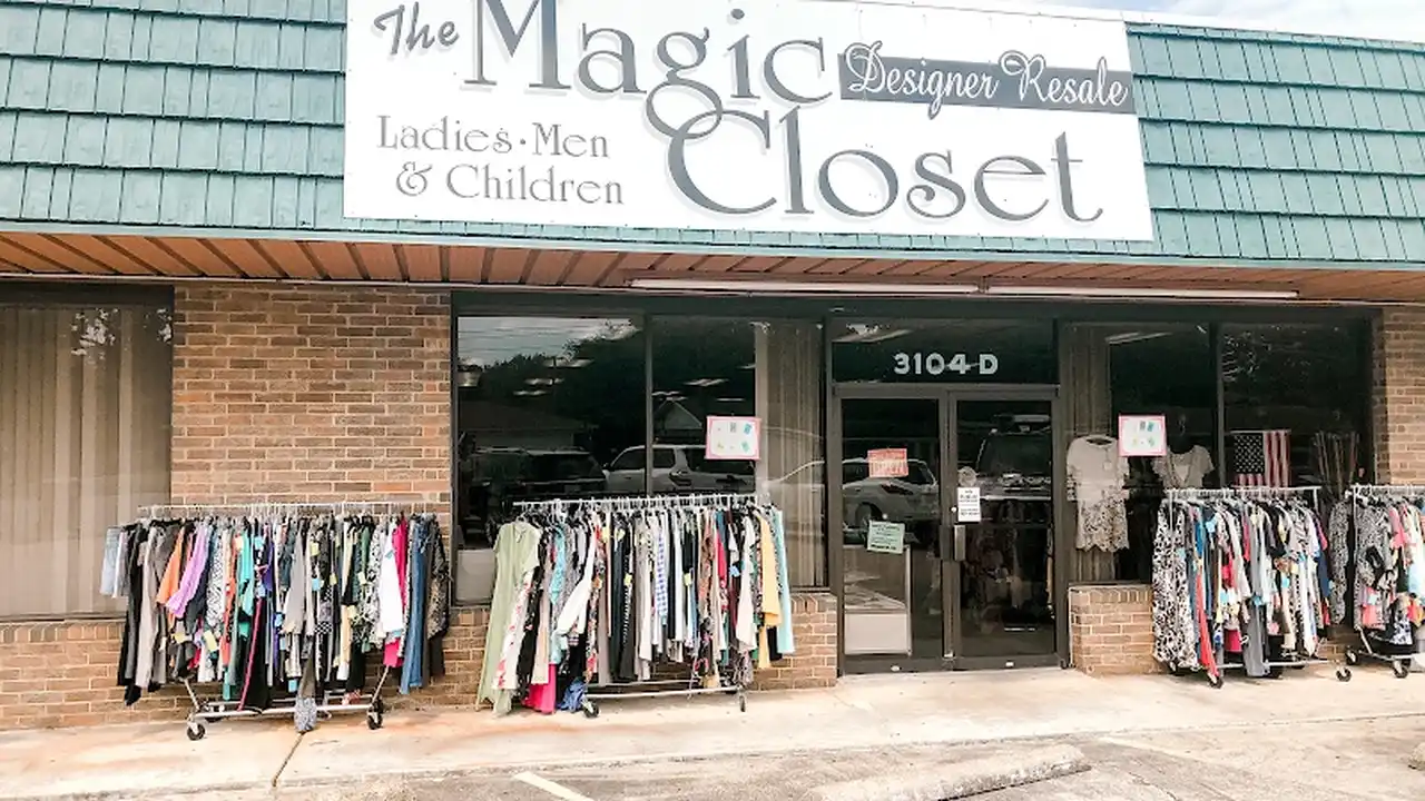 Consignment store in Longview, Texas: Magic Closet