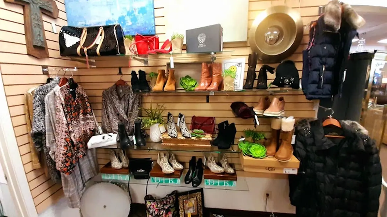 Consignment store in Rockwall, Texas: Main Street Consignment