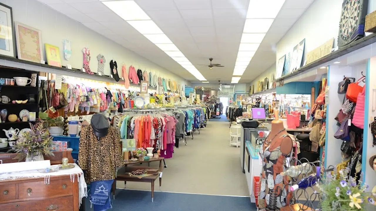 Consignment store in Cedar Falls, Iowa: Main Street Exchange