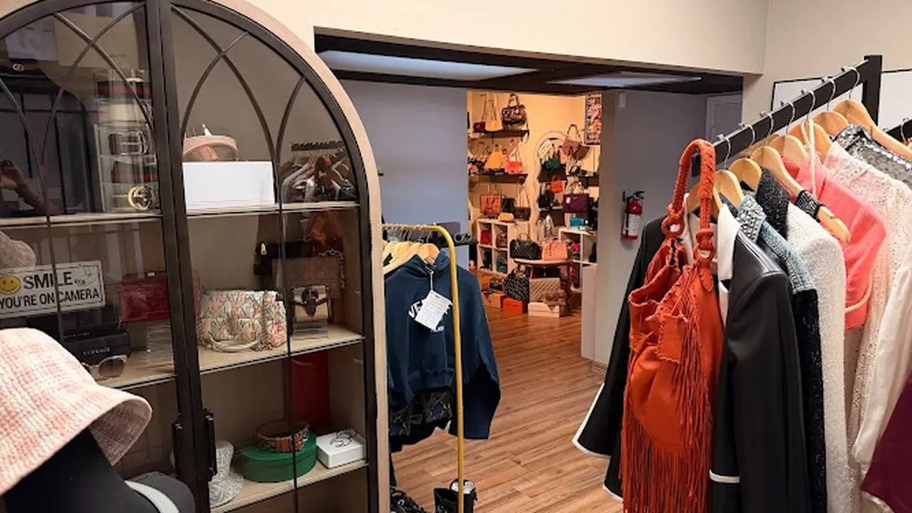 Consignment store in El Paso, Texas: Mapa's Closet