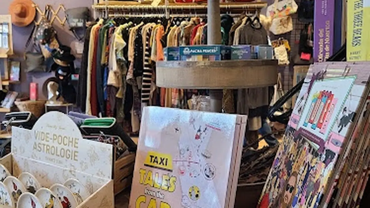 Consignment store in Grass Valley, California: Marley Lane