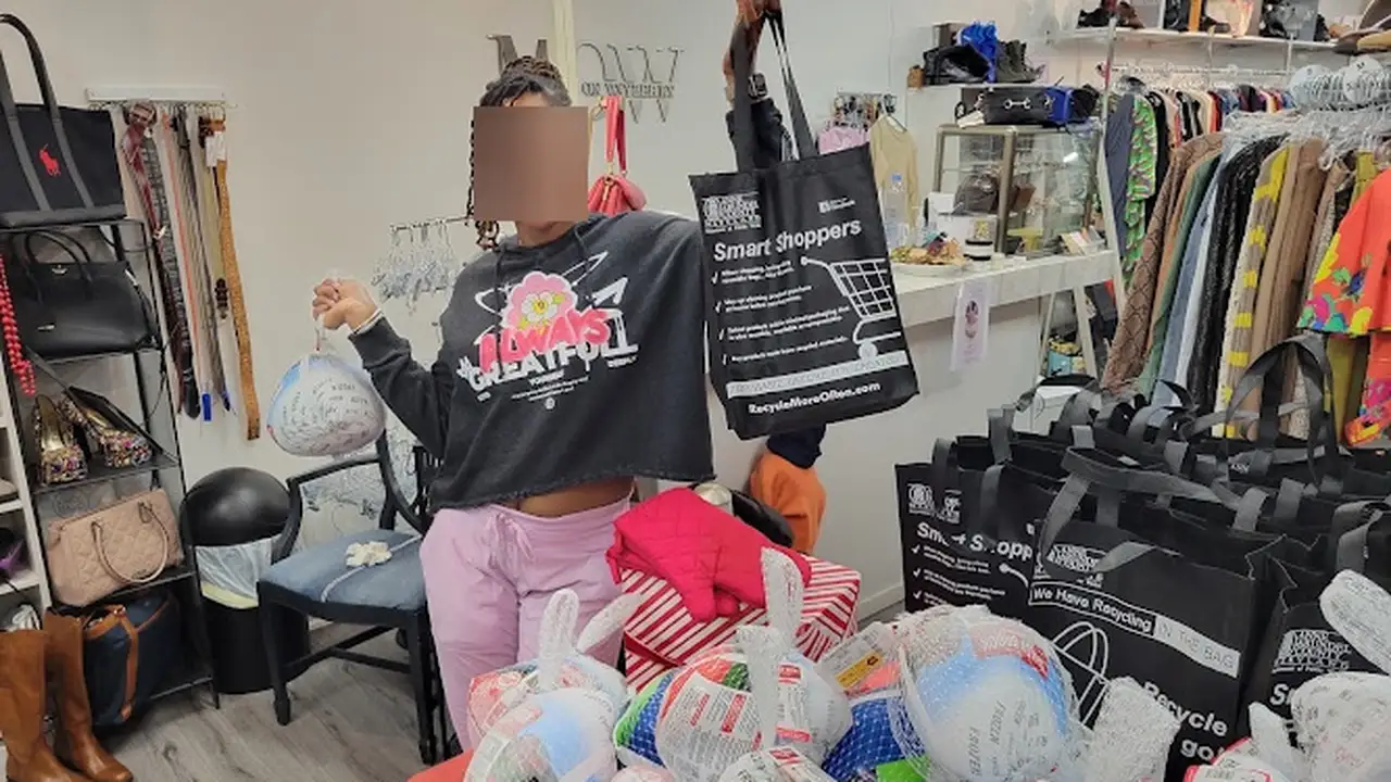 Consignment store in Edgewater, Maryland: Memories on Wayberry