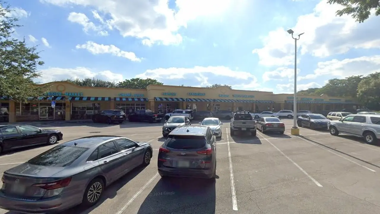 Consignment store in Plantation, Florida: Merri Go Round Consignment