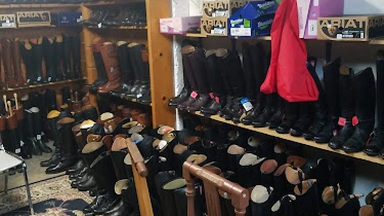 Consignment store in Middleburg, Virginia: Middleburg Tack Exchange