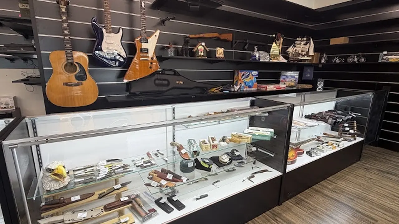 Consignment store in Rochester, Minnesota: Midwest Marketplace