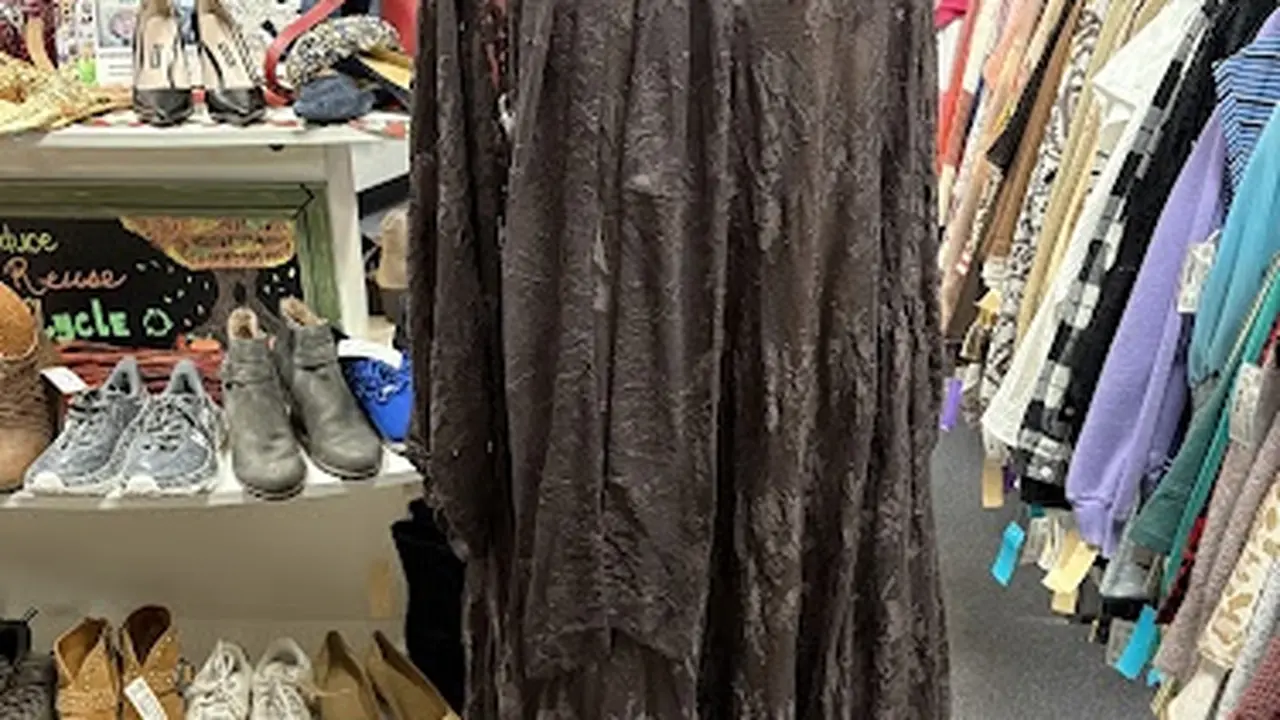 Consignment store in King, North Carolina: Miss Fitz Consignment & Gifts