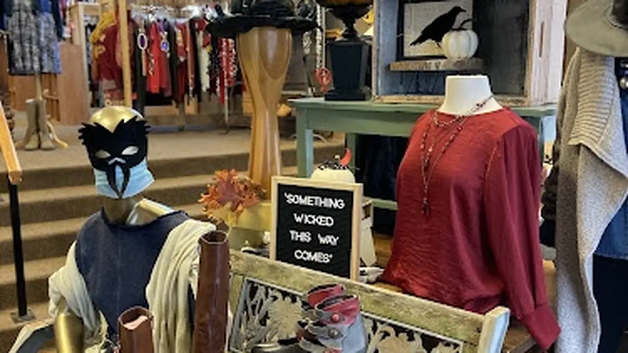Consignment store in Ames, Iowa: Miss Meyer’s Clothing Consignment
