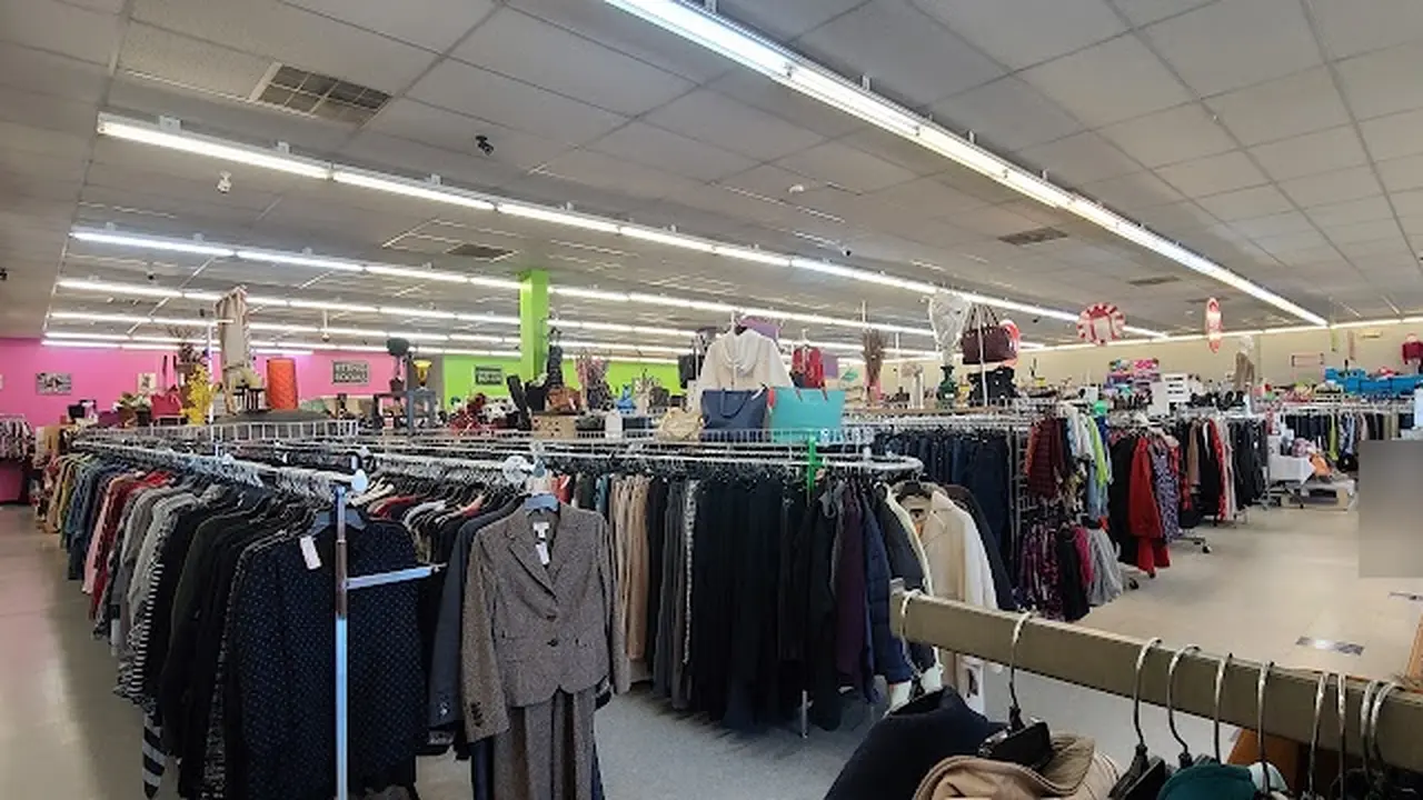 Consignment store in Manchester, Pennsylvania: MLR Consignment Manchester