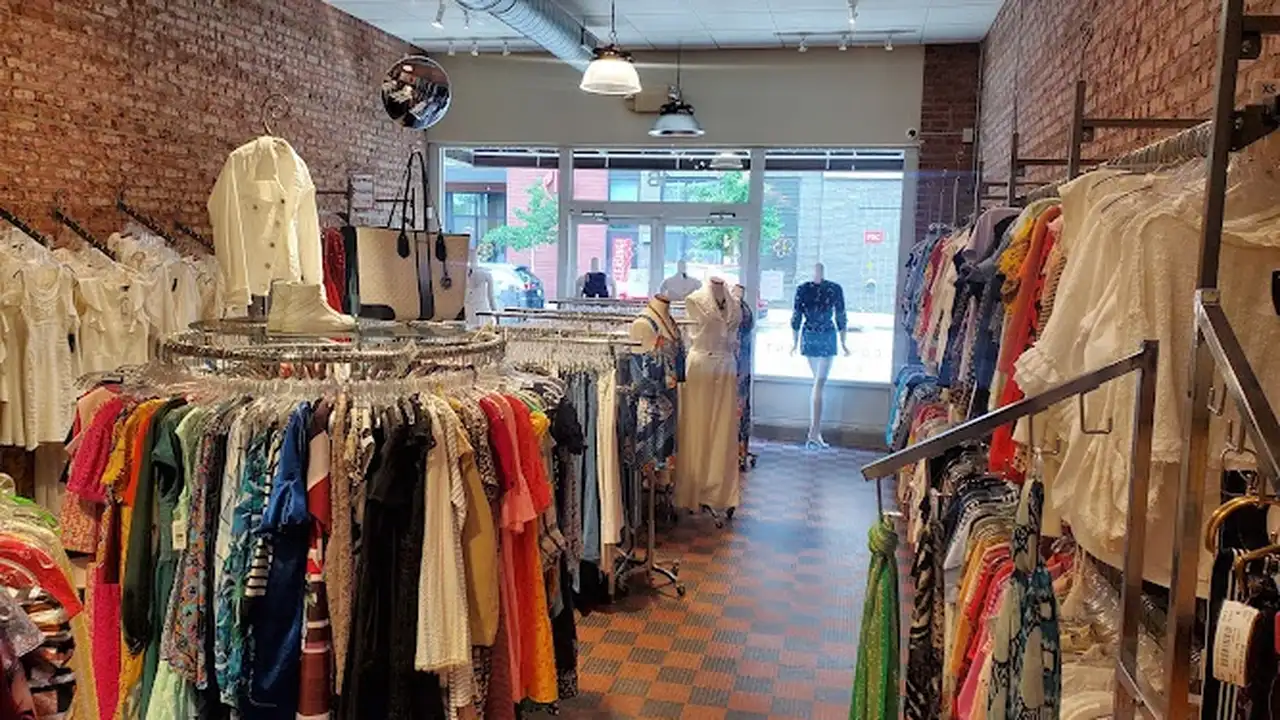 Consignment store in Durham, North Carolina: MODE Consignment Boutique