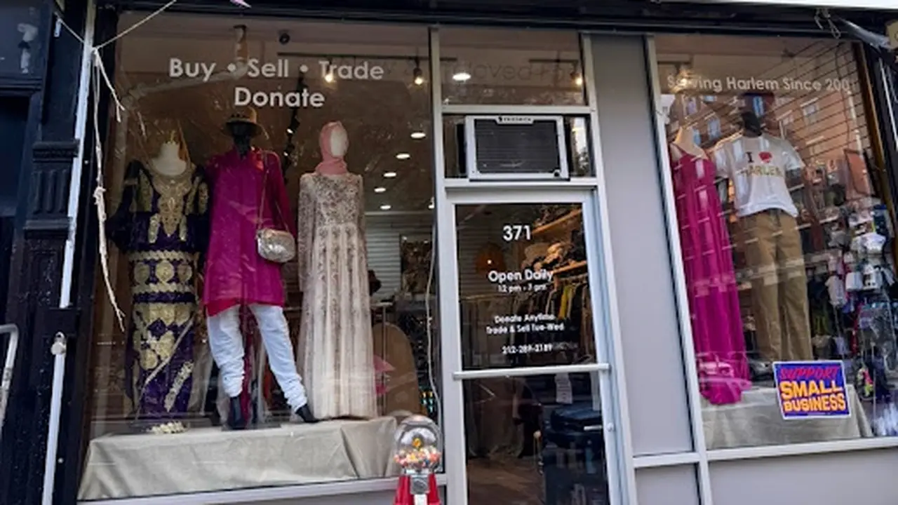 Consignment store in New York, New York: Modify Thrift