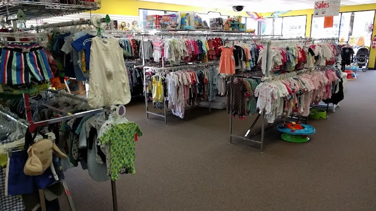 Consignment store in Salem, Oregon: Mother Goose Resale