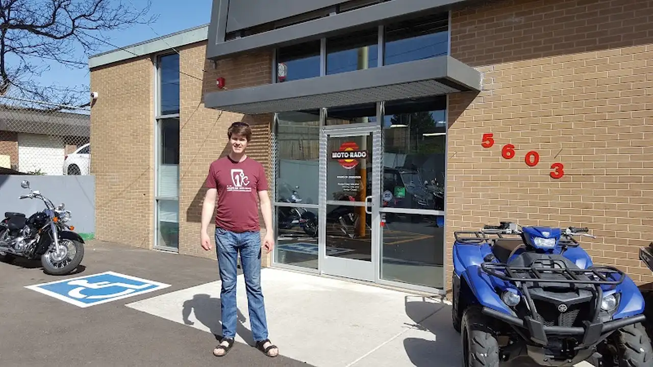 Consignment store in Lakewood, Colorado: Motorado