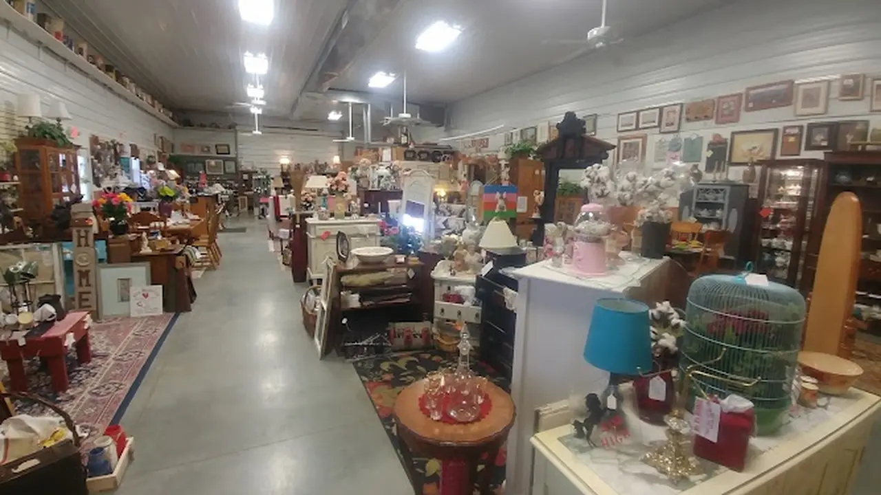 Consignment store in Troy, Missouri: Mr B’s Resale