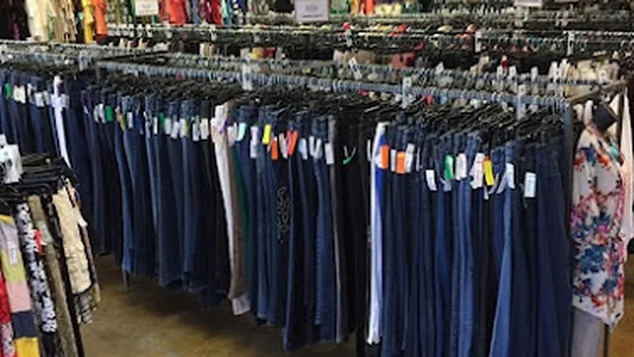 Consignment store in Shawnee, Kansas: My Best Friend's Closet, Shawnee