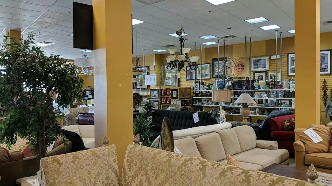 Consignment store in Chandler, Arizona: My Sister's Attic