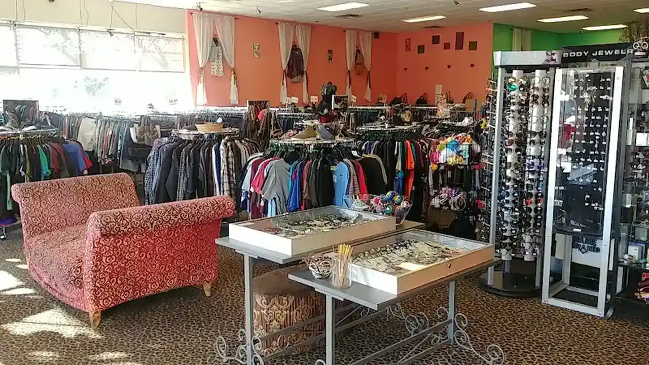 Consignment store in Mesa, Arizona: Name Brand Exchange