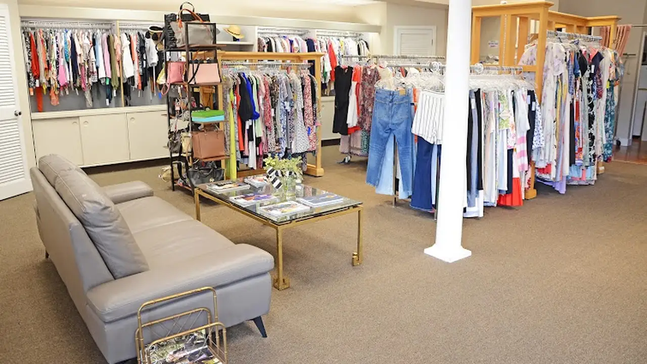 Consignment store in Charlottesville, Virginia: Natalie Dressed